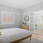 \'Slate Serenade\' A Cosy Bondi Beachside Getaway